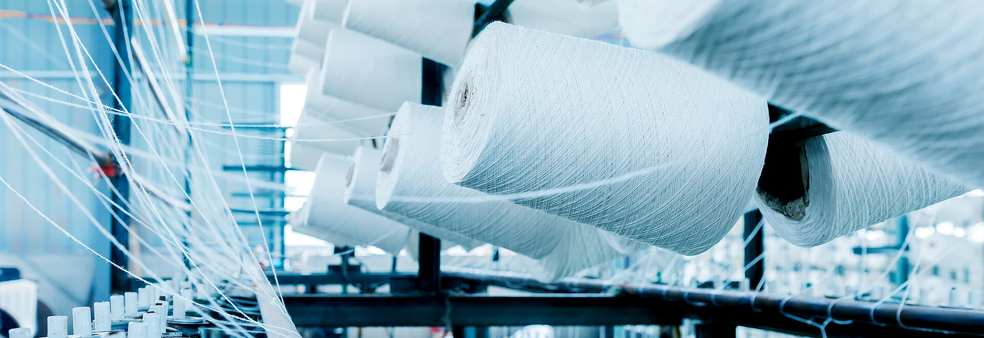 aufgerollte Spulen für die Textilproduktion