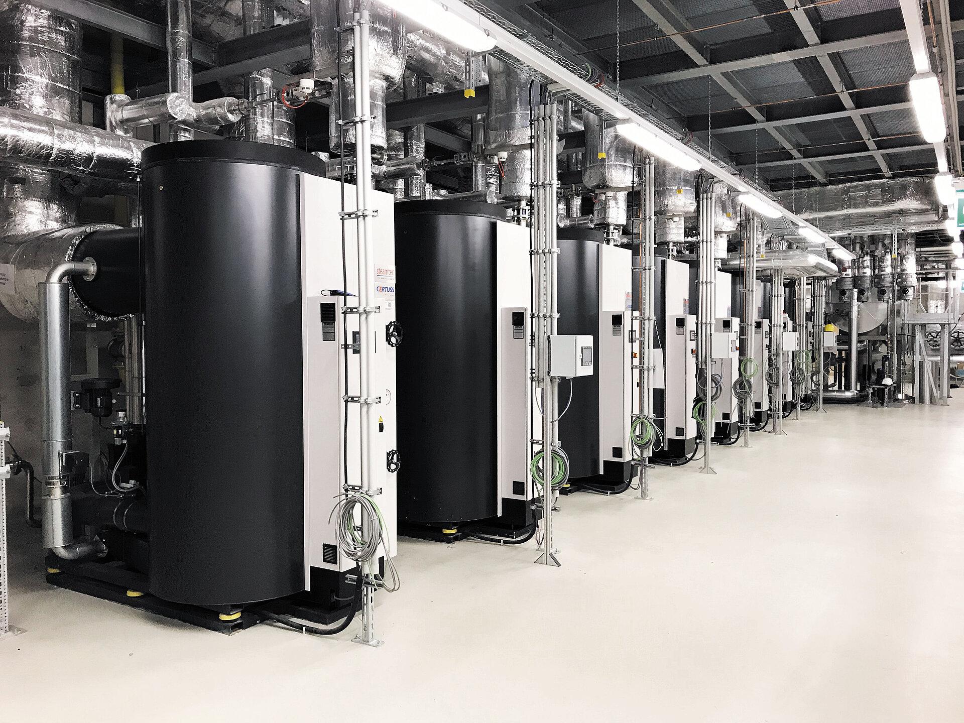 8 Dampferzeuger in Reihe geschaltet